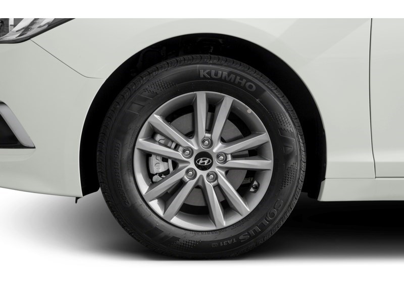 2015 Hyundai Sonata 4dr Sdn 2.4L Auto GLS Exterior Shot 5