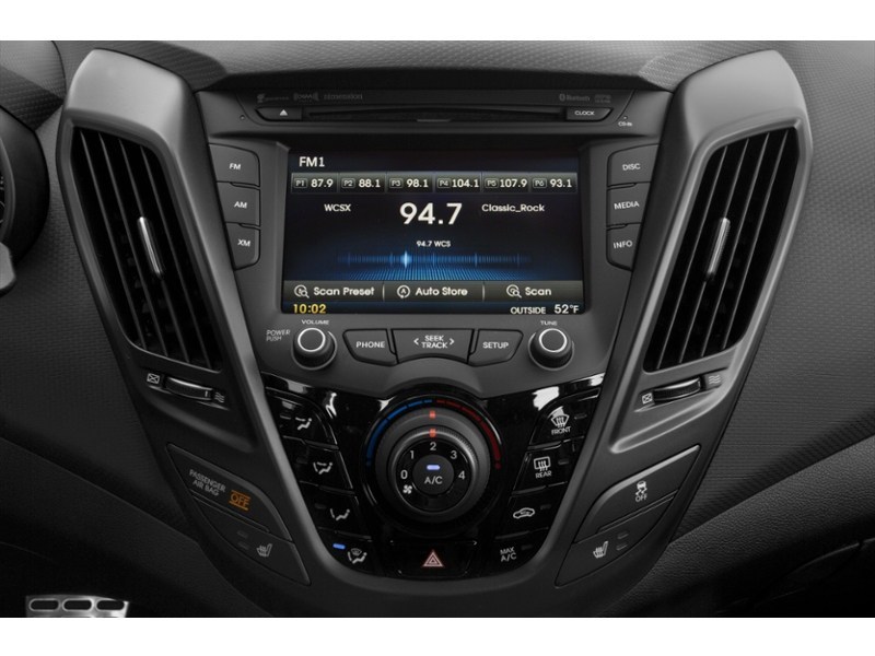 2016 Hyundai Veloster 3dr Cpe Man Turbo Interior Shot 2