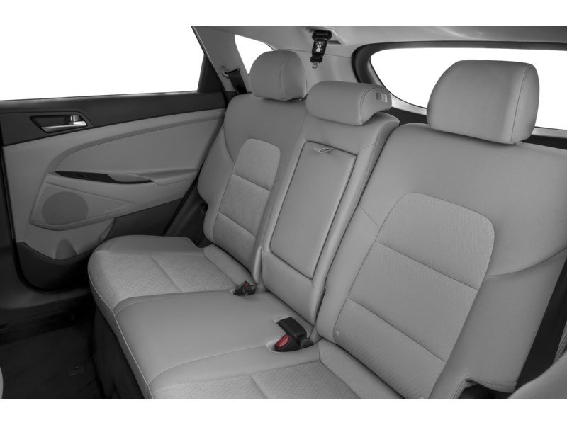 2017 Hyundai Tucson FWD 4dr 2.0L SE Interior Shot 5