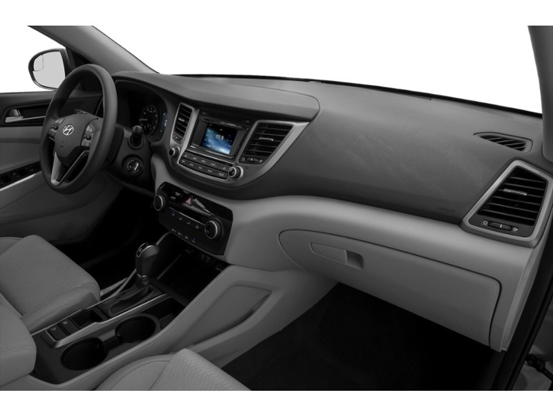 2016 Hyundai Tucson FWD 4dr 2.0L Interior Shot 1