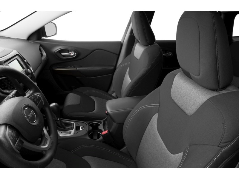 2016 Jeep Cherokee 4WD 4dr Sport Interior Shot 4