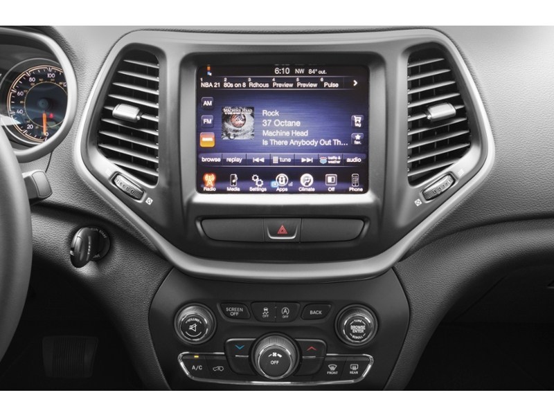 2015 Jeep Cherokee FWD 4dr North Interior Shot 2