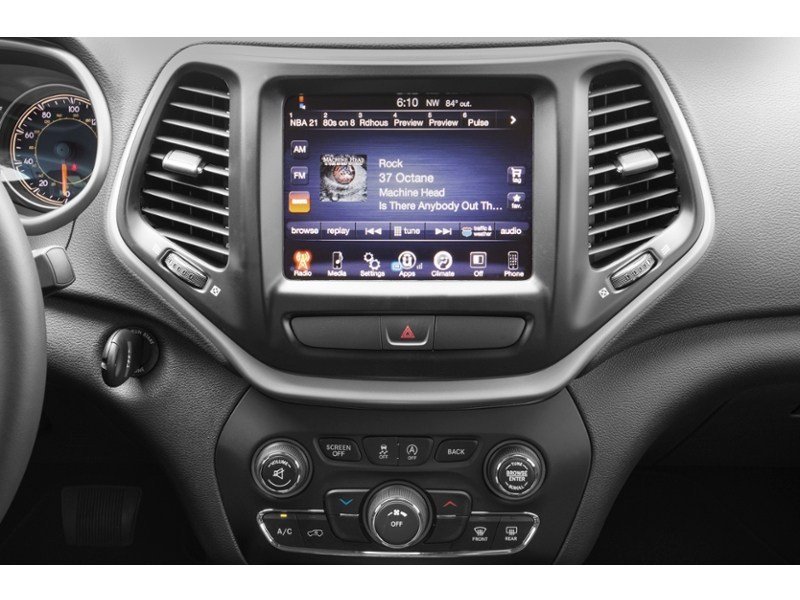 2015 Jeep Cherokee FWD 4dr North Interior Shot 2