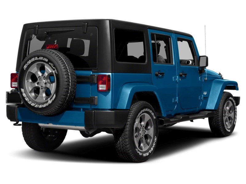 2015 Jeep Wrangler Unlimited Sahara Exterior Shot 2