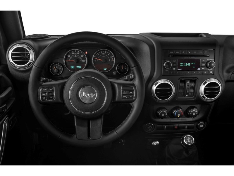 2015 Jeep Wrangler Unlimited Sahara Interior Shot 3