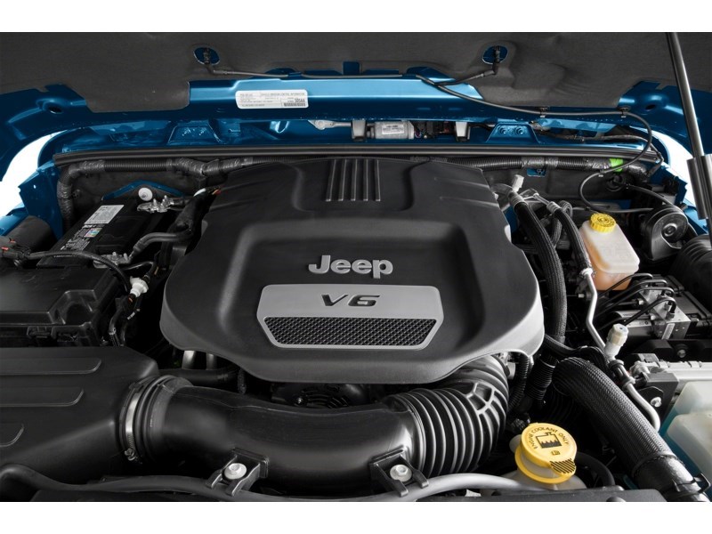 2015 Jeep Wrangler Unlimited Sahara Exterior Shot 3