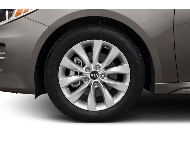 2018 Kia Optima LX Auto Exterior Shot 5