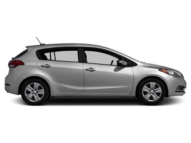 2016 Kia Forte 5dr HB Man LX+ Exterior Shot 11