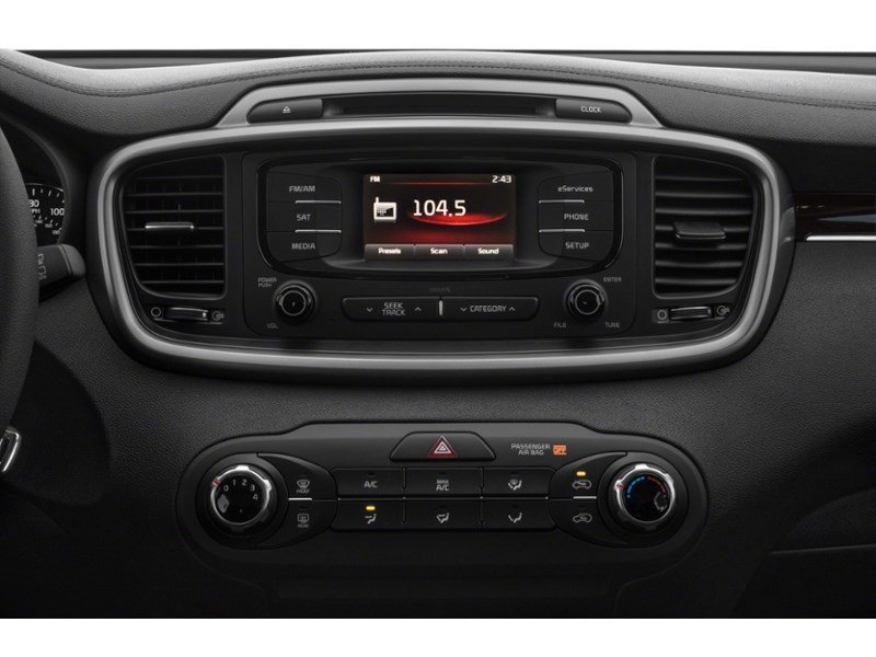 2018 Kia Sorento LX V6 AWD Interior Shot 2