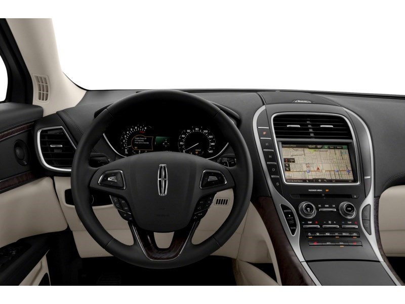 2016 Lincoln MKX Reserve Interior Shot 3