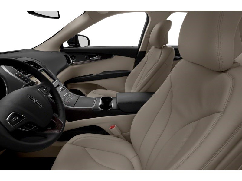 2016 Lincoln MKX Reserve Interior Shot 4