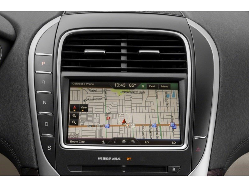 2016 Lincoln MKX Reserve Interior Shot 8