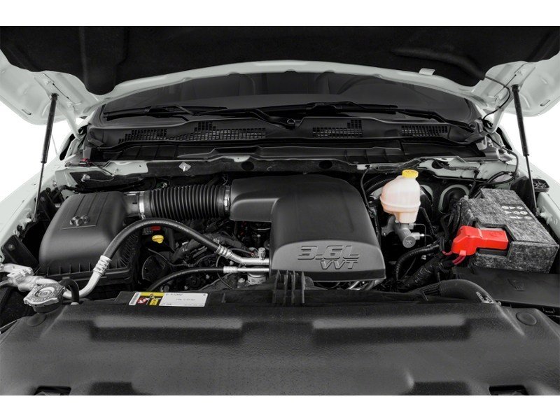 2018 RAM 1500 Express 4x4 Crew Cab 5'7" Box *Ltd Avail* Exterior Shot 3