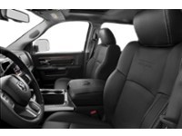2018 RAM 2500 Laramie 4x4 Mega Cab 6'4" Box Interior Shot 4