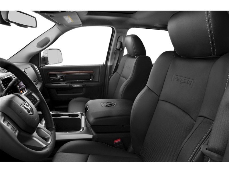 2018 RAM 2500 Laramie 4x4 Mega Cab 6'4" Box Interior Shot 4