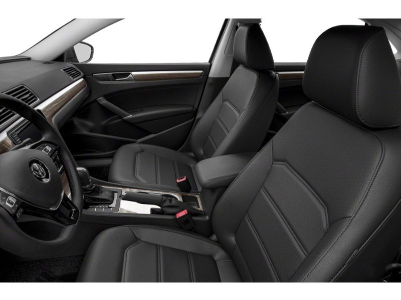 2016 Volkswagen Passat 4dr Sdn 1.8 TSI Auto Comfortline Interior Shot 4
