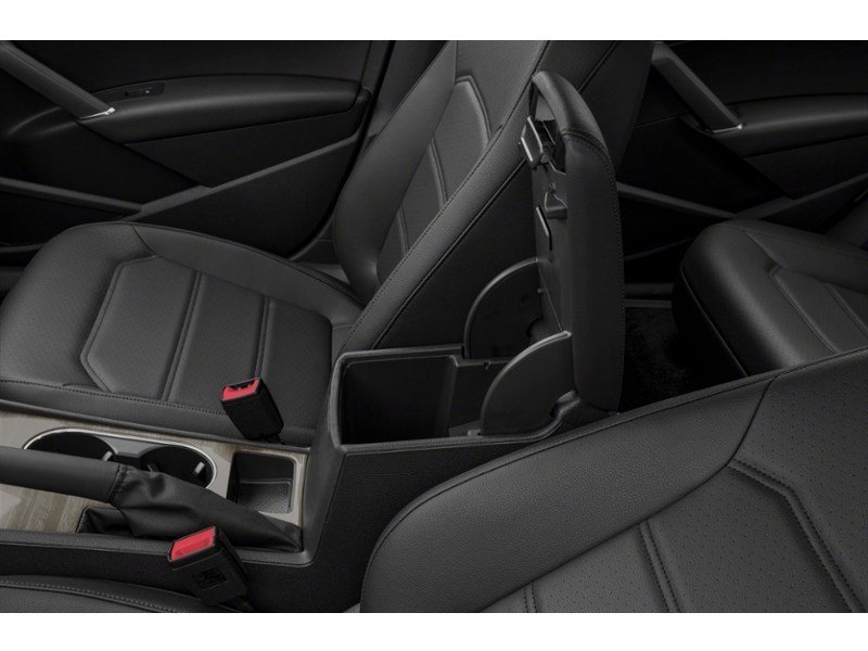 2016 Volkswagen Passat 4dr Sdn 1.8 TSI Auto Comfortline Exterior Shot 12
