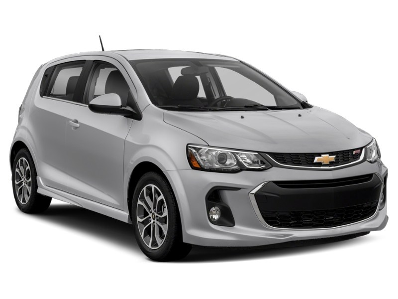 2018 Chevrolet Sonic 5dr HB Auto LT Exterior Shot 9