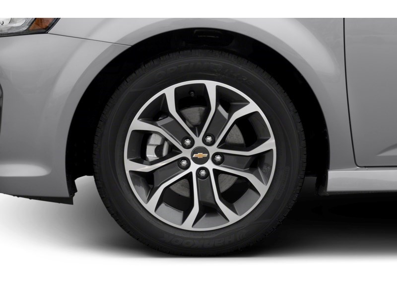 2017 Chevrolet Sonic 5dr HB Auto LT Exterior Shot 5