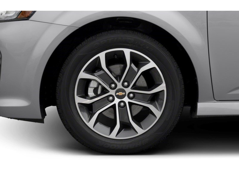 2017 Chevrolet Sonic 5dr HB Auto LT Exterior Shot 5