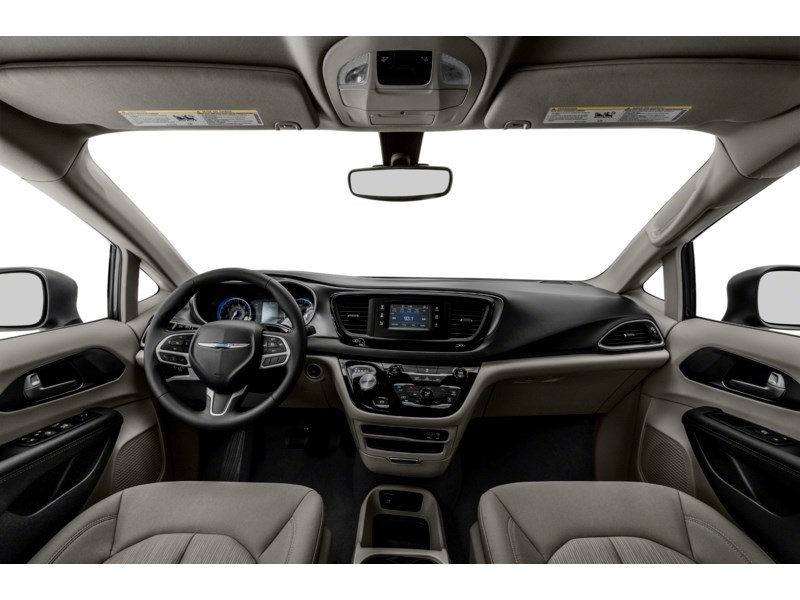 2018 Chrysler Pacifica L 2WD Interior Shot 6