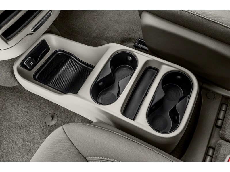 2018 Chrysler Pacifica L 2WD Interior Shot 7