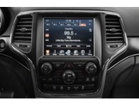 2021 Jeep Grand Cherokee Limited Interior Shot 2
