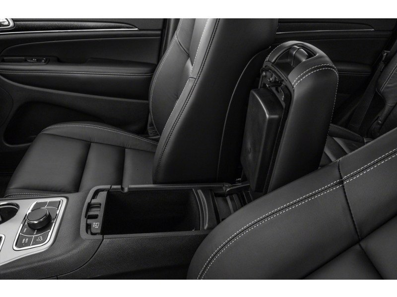 2021 Jeep Grand Cherokee Limited Interior Shot 7