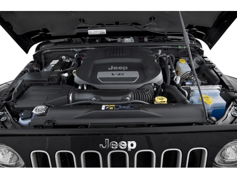 2018 Jeep Wrangler JK Unlimited Sahara 4x4 Exterior Shot 3