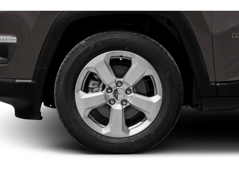 2019 Jeep Compass Altitude 4x4 Exterior Shot 5