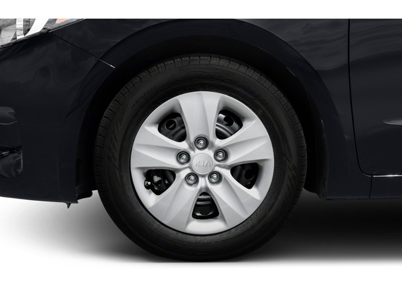 2018 Kia Forte LX Auto Exterior Shot 5