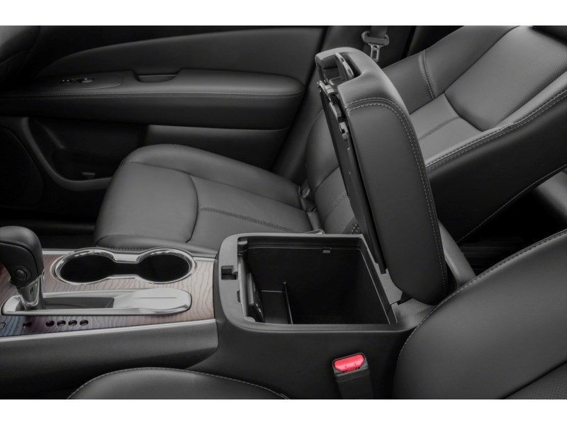 2018 Nissan Pathfinder 4x4 Midnight Edition Interior Shot 7