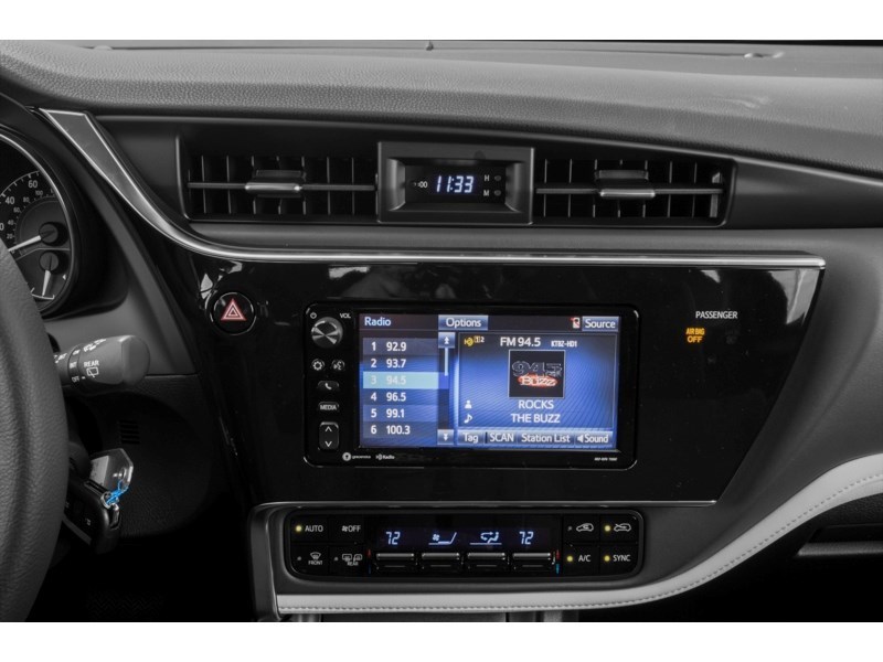 2017 Toyota Corolla iM 4dr HB Man Interior Shot 2