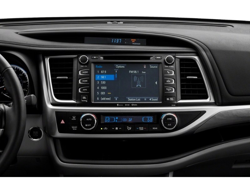 2019 Toyota Highlander AWD Limited Interior Shot 2