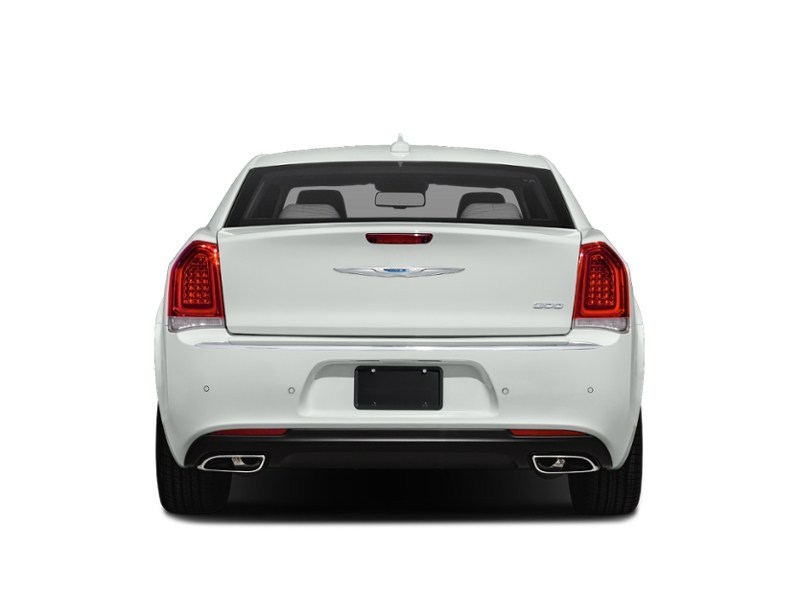 2018 Chrysler 300 300 Limited AWD Exterior Shot 8