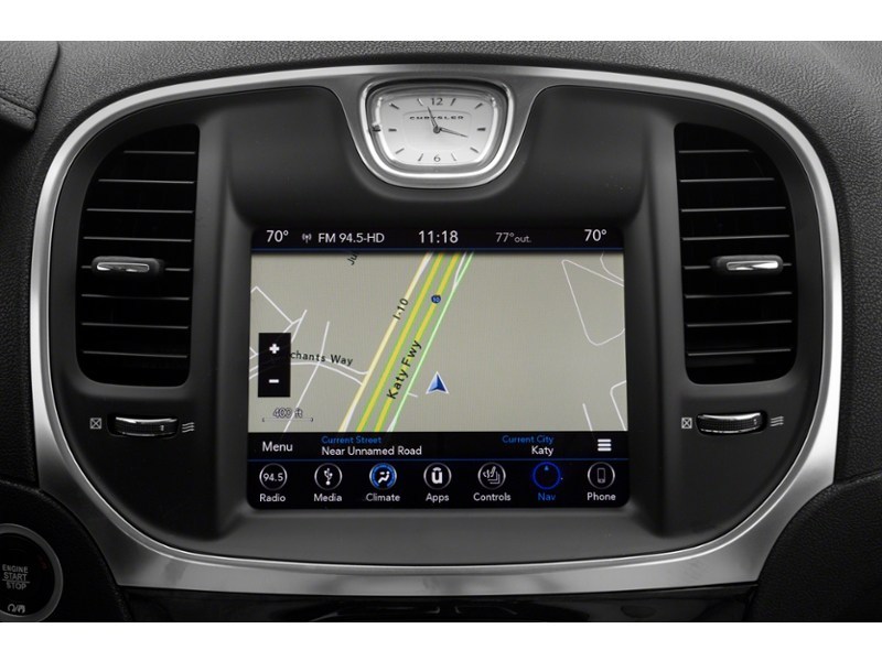 2018 Chrysler 300 300 Limited AWD Interior Shot 8