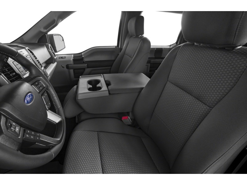 2018 Ford F-150 XLT 4WD SuperCrew 6.5' Box Interior Shot 4