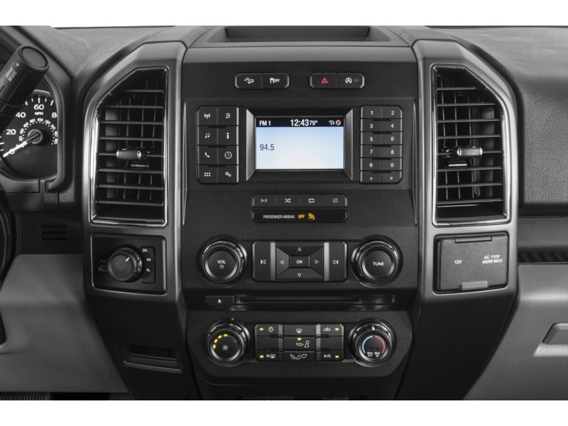 2018 Ford F-150 XLT 4WD SuperCrew 6.5' Box Interior Shot 2