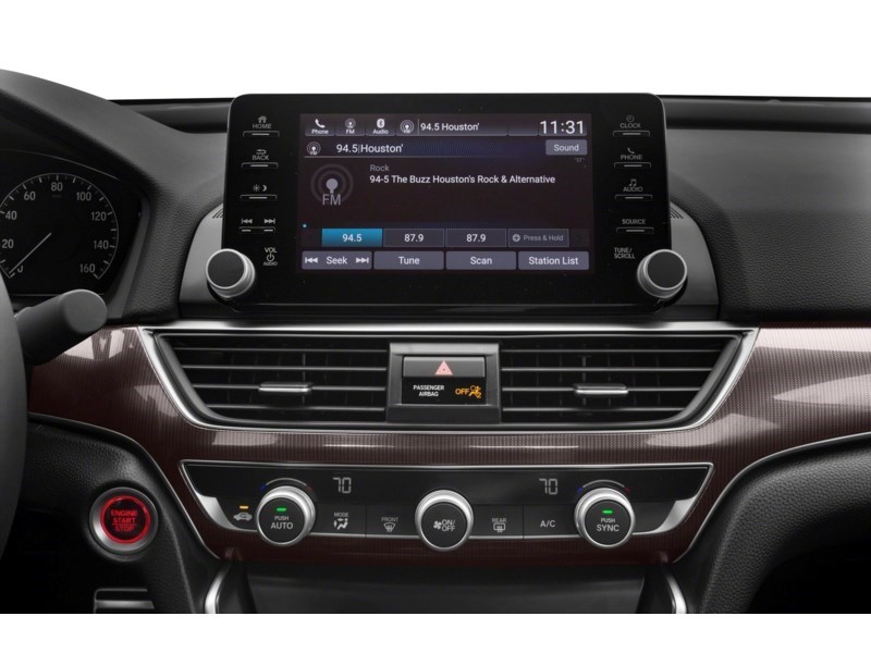 2018 Honda Accord Sport | 6-Speed | Low KM's Interior Shot 2