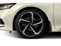 2018 Honda Accord Sport | 6-Speed | Low KM's Exterior Shot 5