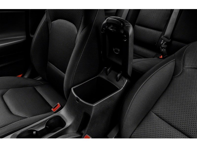 2018 Hyundai Elantra GT GL SE Auto Interior Shot 7
