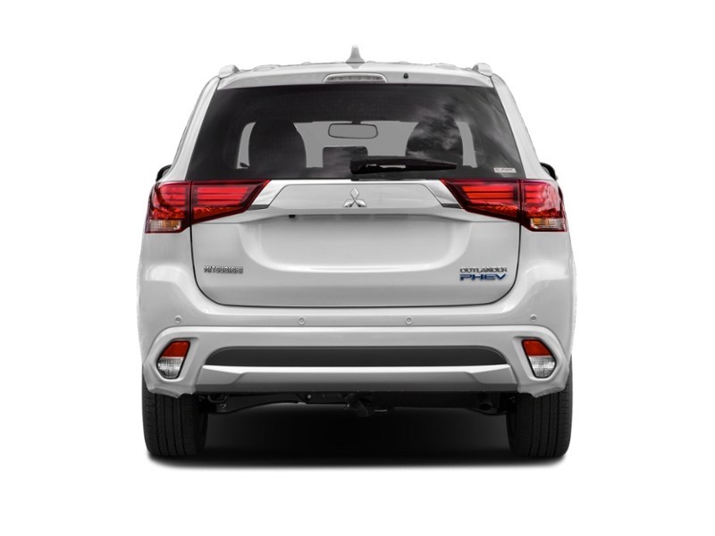 2018 Mitsubishi Outlander Plug-In Hybrid SE Exterior Shot 8