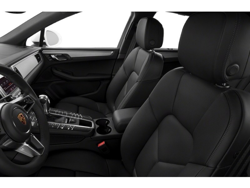 2018 Porsche Macan Sport Edition Interior Shot 4