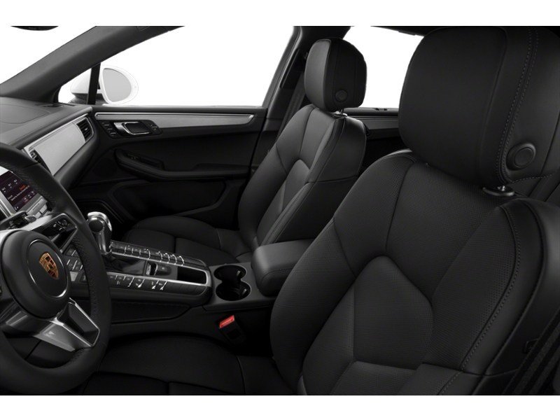 2018 Porsche Macan Sport Edition Interior Shot 4