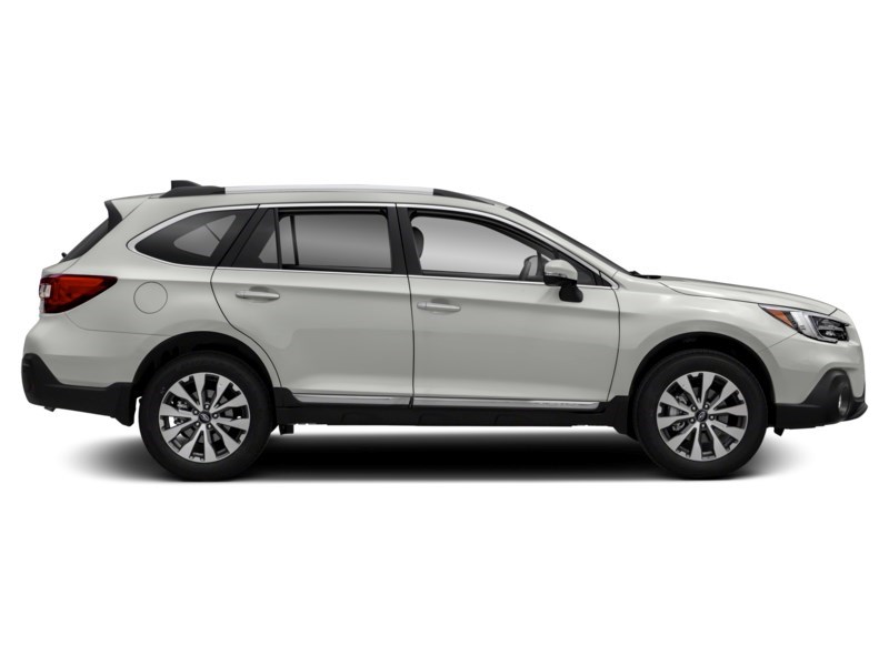 2017 Subaru Outback 3.6R Premier Technology Package (CVT) Exterior Shot 11