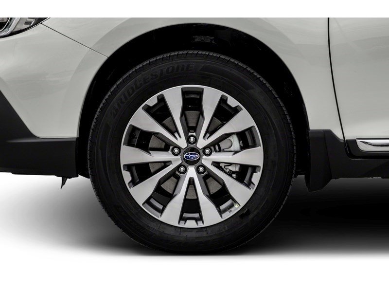 2017 Subaru Outback 3.6R Premier Technology Package (CVT) Exterior Shot 5