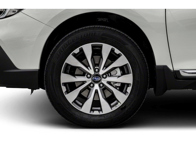 2017 Subaru Outback 3.6R Premier Technology Package (CVT) Exterior Shot 5