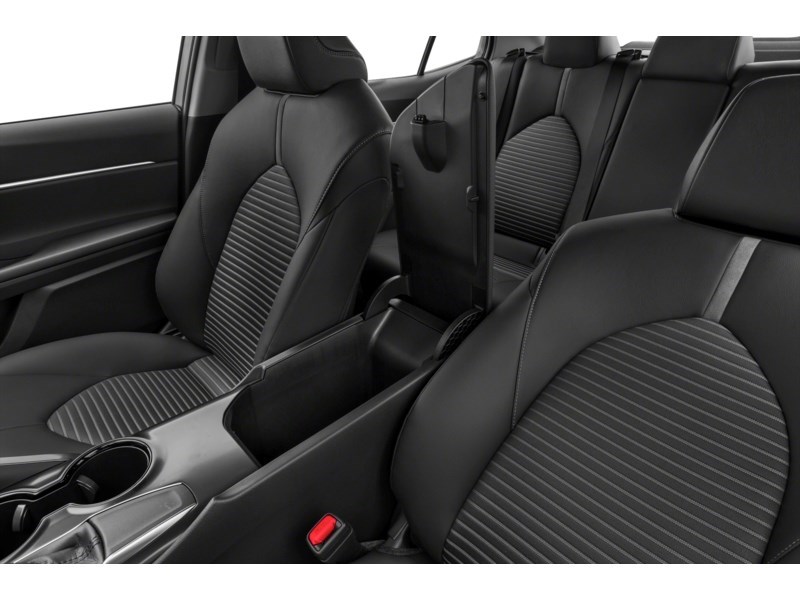 2019 Toyota Camry SE Auto Interior Shot 7
