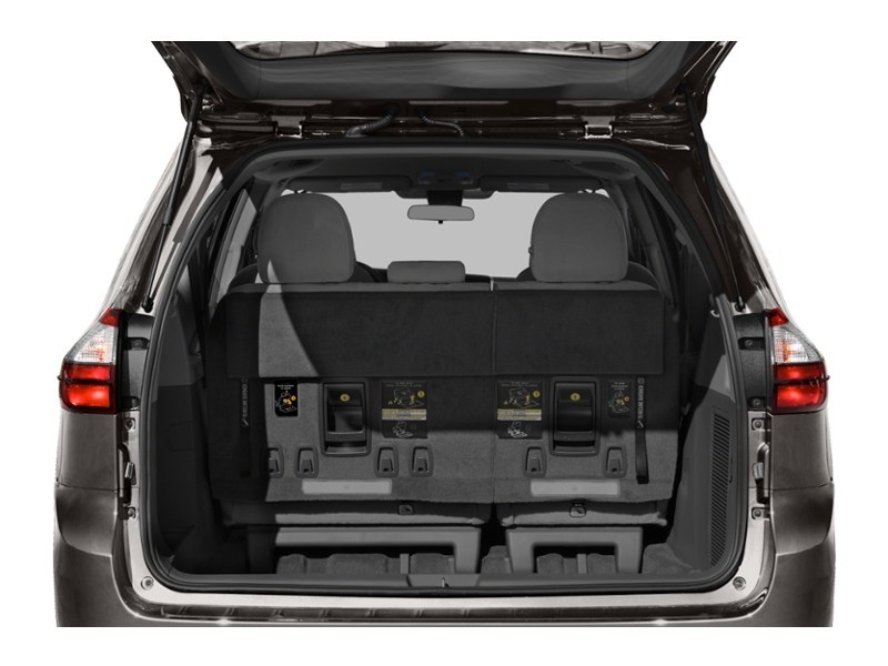 2020 Toyota Sienna XLE 7-Passenger AWD Exterior Shot 4