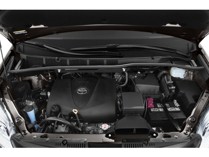 2020 Toyota Sienna XLE 7-Passenger AWD Exterior Shot 3